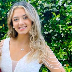 Meet your Posher, Marissa